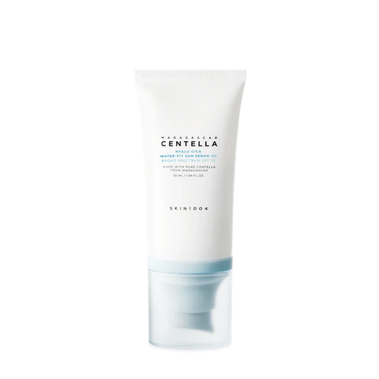 KIN1004 – Madagascar Centella Hyalu-Cica Water-Fit Sun Serum 50 ml – Lehké SPF sérum/krém pro vysokou ochranu